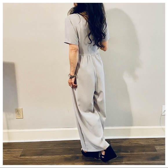 ✨LAST ONE✨Short sleeves front knot detail jumpsuit - Picture 8 of 8